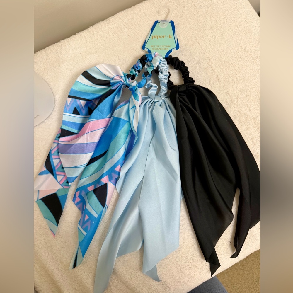Piper K Set of 3 Scarf Scrunchies - Picture 2 of 3